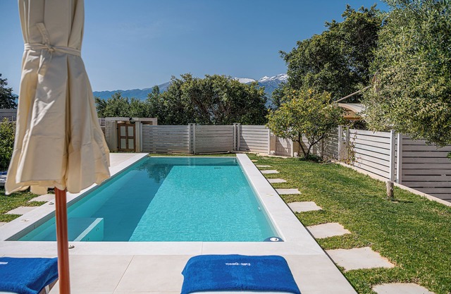 Villa Crista in Aptera with private pool and hydromassage! Mountain & sea views!