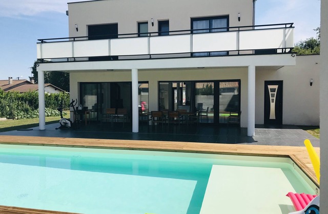 Villa de Prestige au Cœur du Médoc - Up to 12 people