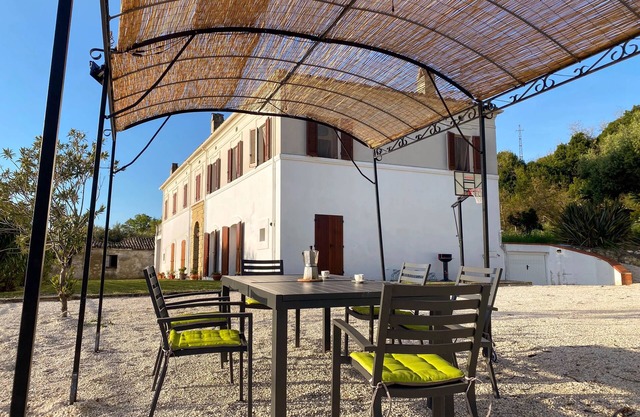 Villa dei Trabocchi - Four Bedroom Villa, Sleeps 10