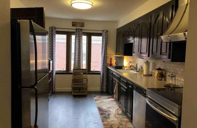 Villa del Lago-Luxury King w/2 Queens in Windmill Pointe