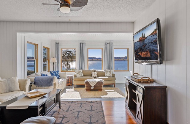 Villa Del Lago - Lakehouse on Lake Pepin
