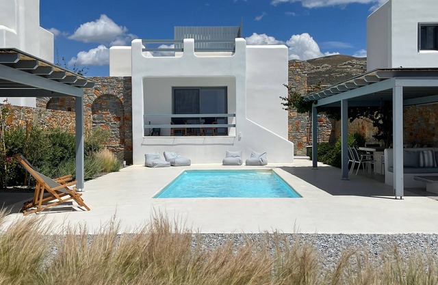 Villa Dione, private pool & seaview by Naxos Dunes