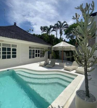 Villa EL NIS - LEGIAN - 4 Bedroom - 4 Bathroom - Luxury