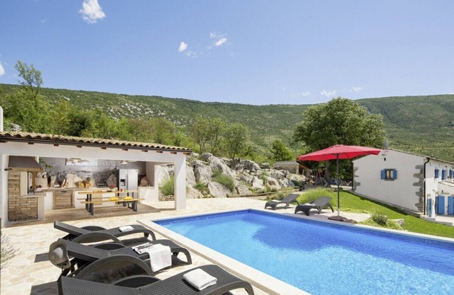 Villa Elia in Nova Vas - Haus für 8-10 Personen