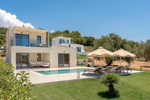 Villa Erato - Elysian Villas Kefalonia, 200m from Beach, New 2024