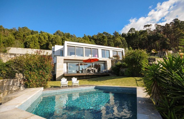 Villa Esqueiro - Three Bedroom Villa, Sleeps 6