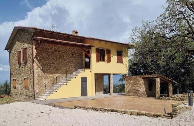 Villa for family/friends, few minutes from the most beautiful medieval villages