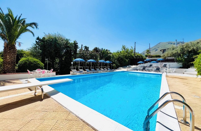 Villa Giada - villa with 5 rooms and pool
