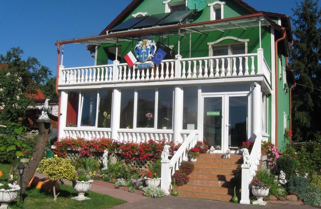 VILLA GUT