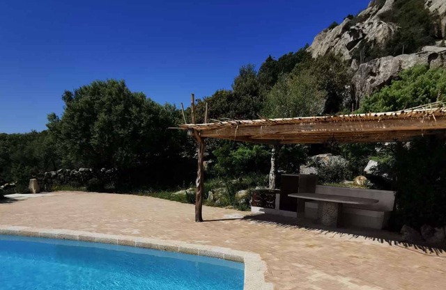 Villa immersed in nature with private pool in North Sardinia near Porto Cervo. 4 double rooms each with private bathroom