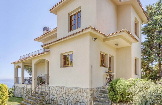 Villa in Arenys de Mar with Sea View