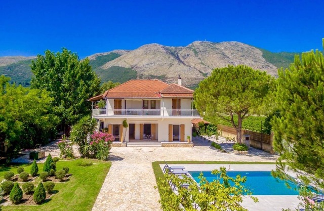 Villa in Armenoi with Private Pool & BBQ