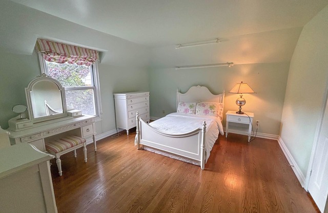 Villa in Aurora Near Couple Golf Course