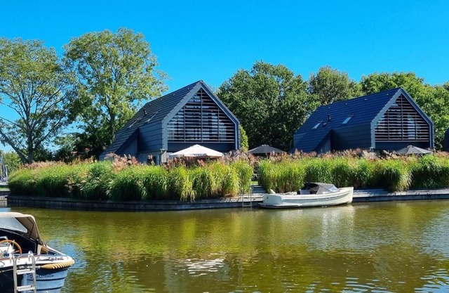 Villa in Balk with Private Jetty on Slotermeer
