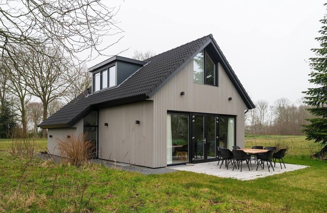 Villa in Friesland near Slotermeer Lake