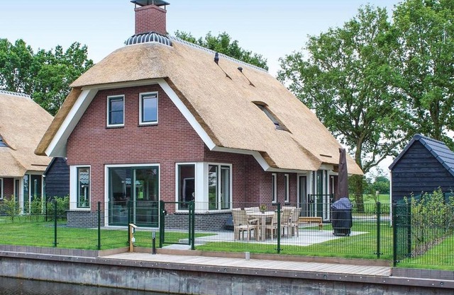 Villa in Friesland with Waterfront Garden