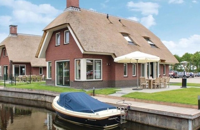 Villa in Friesland with Sauna & Bubble Bath