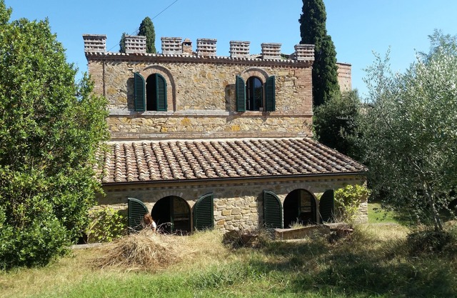 Villa in front of Montalcino nearby Verdelli Castle