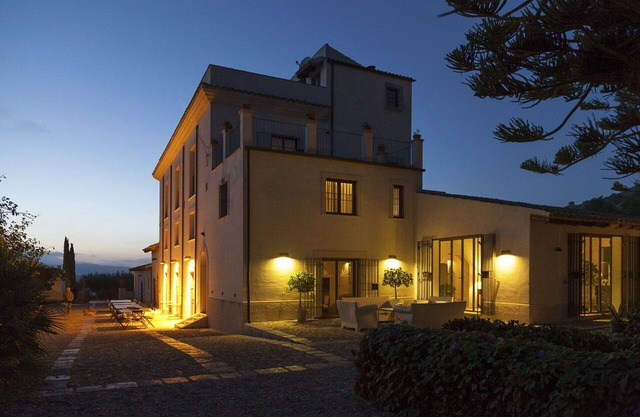 Villa in Gaffe with 19 bedrooms sleeps 36