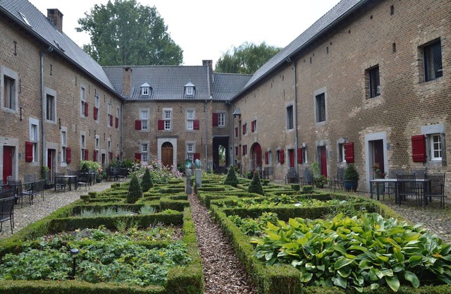 Villa in Mesch with Garden