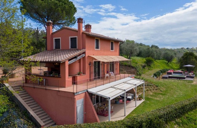 Villa in Palaia with pool, hot tub,A/C,veranda,barbecue,garden,and view