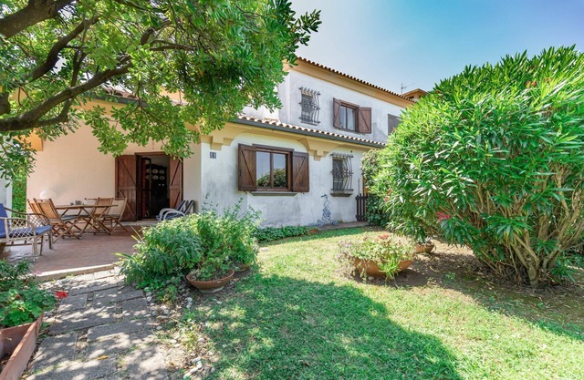Villa in Porto Recanati with 4 bedrooms sleeps 8
