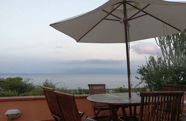 Villa in Residence Baialuce a few meters from the sea