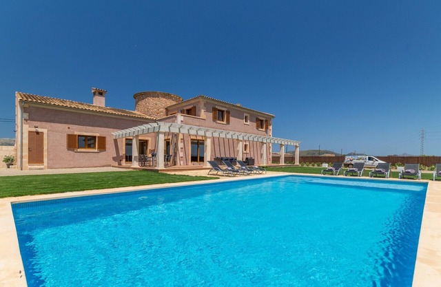 Villa in Spain with Private Pool & Beaches Nearby