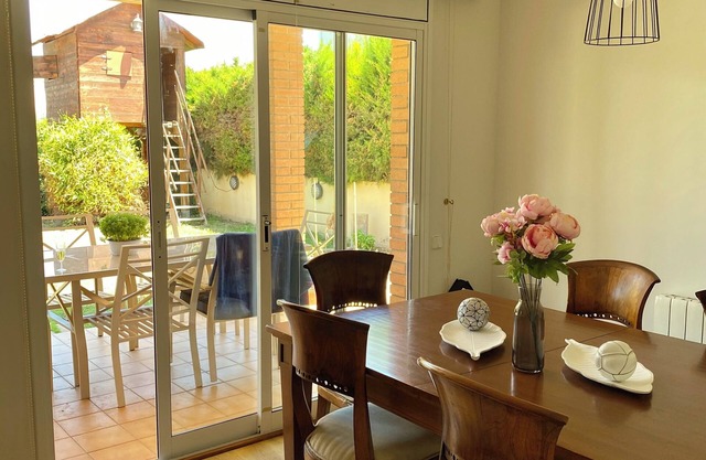 Villa Isabel Sitges Beach House in Rocamarn