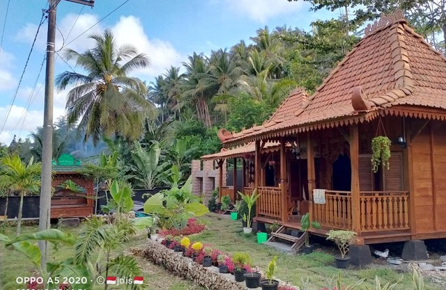 Villa joglo karinduaji madasari