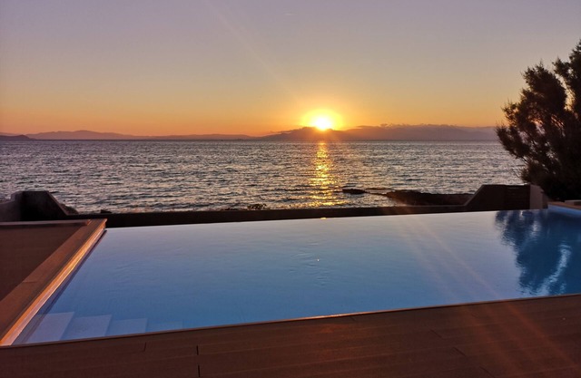 VILLA JOY - Luxury villa on the waves