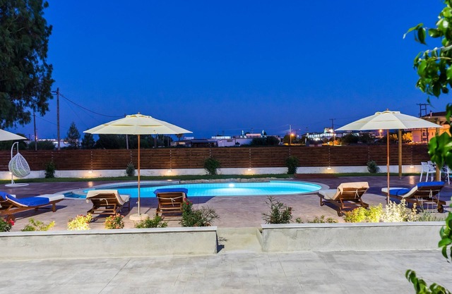 Villa Kampos - 4 Bedroom villa with private pool
