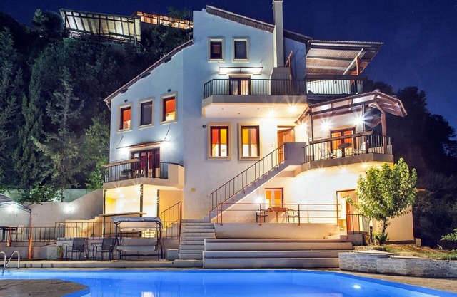 Villa Kleopatra With Private Pool Near TO T HE Beach Away From THE City NO