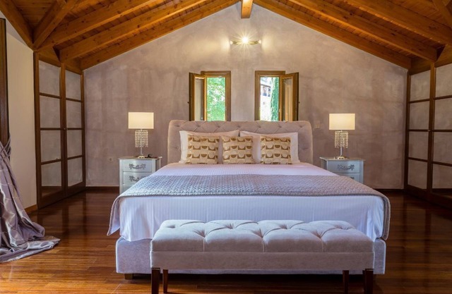 Villa Kompitsi, luxurious hideaway near Corfu Town
