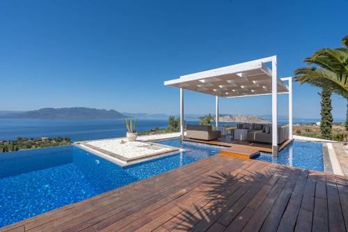 Villa Koukounaries