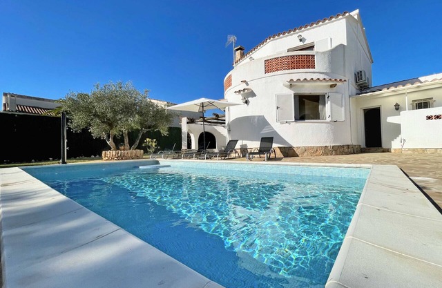 Villa La Cabrera