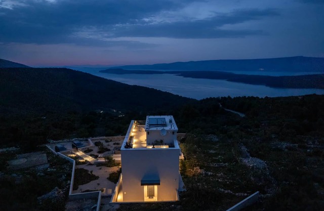 Villa Lapis with an unbeatable view will make your vacation truly unforgettable.