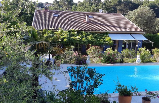 VILLA LA LICORNE Piscine privée, Jacuzzi, Massages, Tennis, Golf à 9km