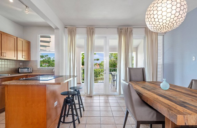 Villa Las Palmas | Private Rooftop | BBQ | Pool