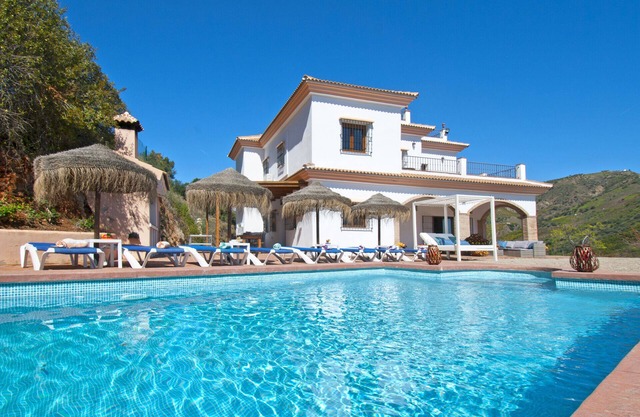 Villa Las Palomeras,Costa Del Sol, 12 Pers,WIFI, BBQ, terrace,Petfriendly