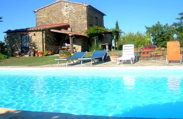 Villa Lavanda A: A welcoming two-story age-old farm house surrounded by the greenery.