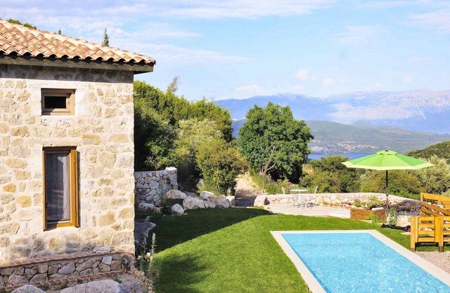 Villa Lazarata - Two Bedroom Villa, Sleeps 4