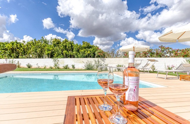 Villa 'Le Tarantine' with Private Pool, Wi-Fi and Air Conditioning