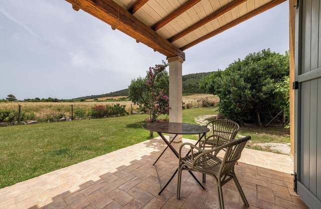 Villa 'Le Vigne' close to the Sea with Garden & Terrace