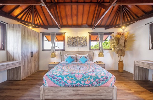 Villa Lebah Tranquil Paradise of 3 bedroom Heart of Seminyak