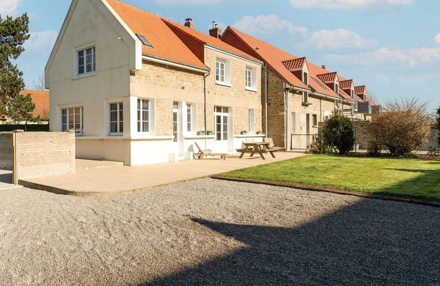 Villa les Aubépines in Wimille with garden