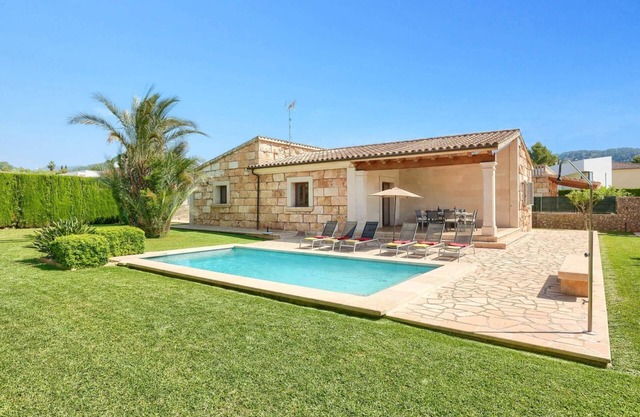 Villa Les Pells by Villa Plus