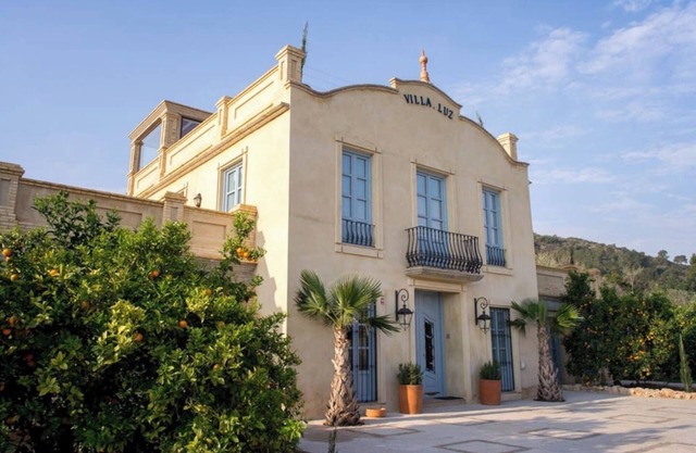 Villa "Luz Casa Valenciana Siglo XIX" with Mountain View, Pool & Wi-Fi