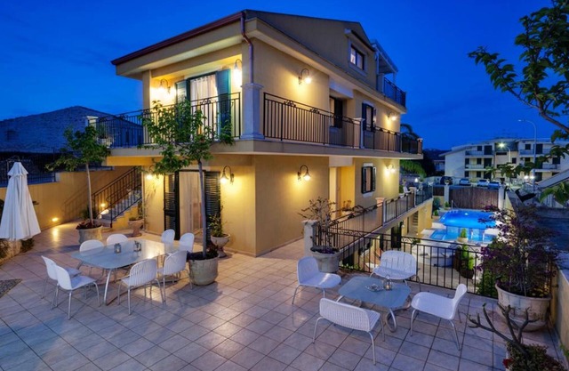 Villa 'Magda' with Private Pool, Wi-Fi and Air Conditioning