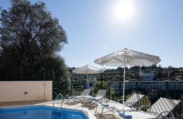 Villa Mahin with pool and sea view